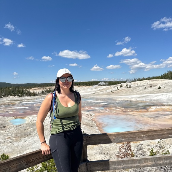 Meet your Posher, Jessica - Picture 1 of 1